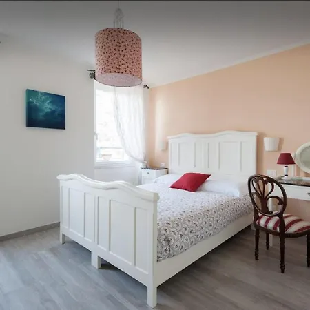 La Linea D'acqua Pensionat 4*