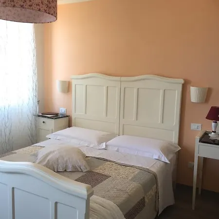 La Linea D'acqua Manarola