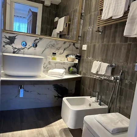 La Linea D'acqua 4*